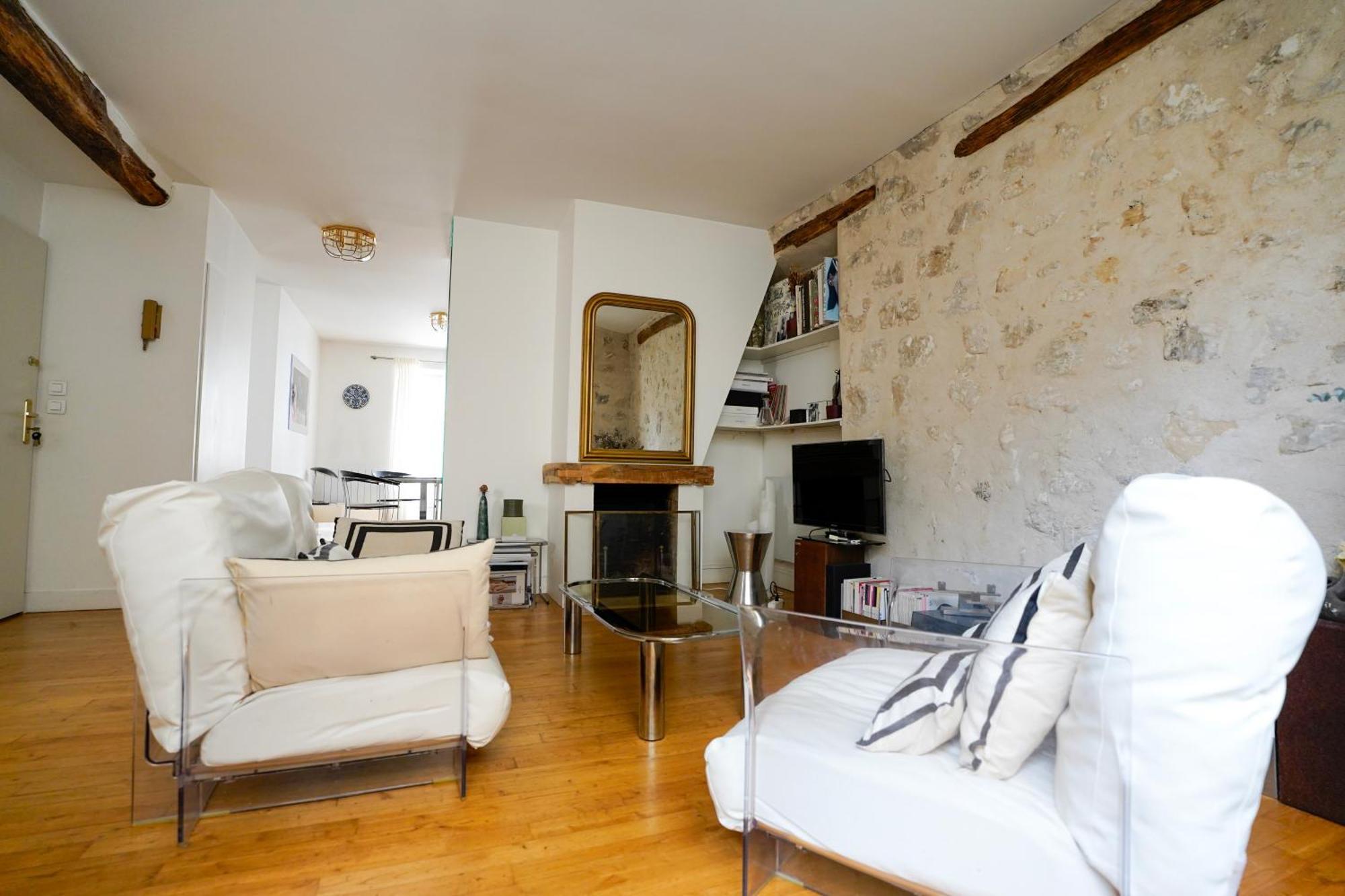 Chic With Private Terrace Parijs